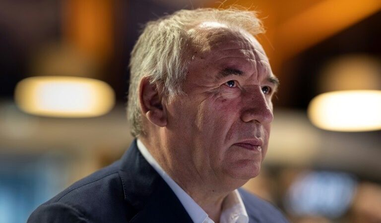 Assistants européens de l'UDF et du MoDem: François Bayrou à la barre