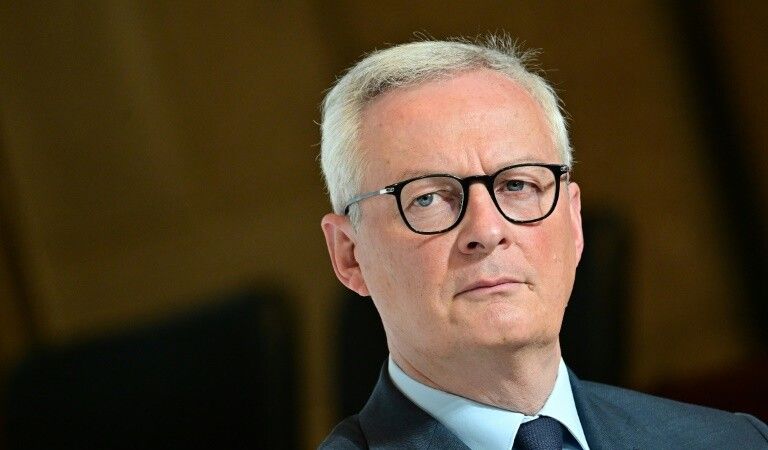 Dette: Fitch maintient la note de la France, Le Maire "totalement déterminé" à rétablir les finances