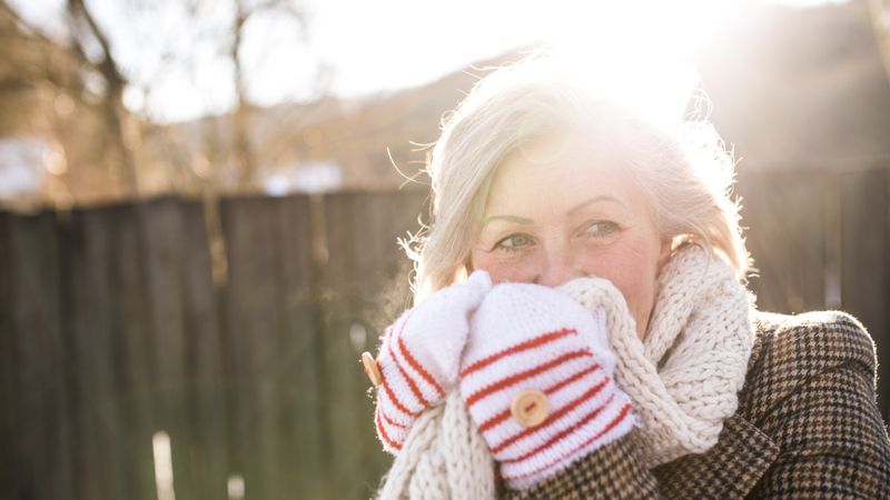 froid-visage-peau-senior
