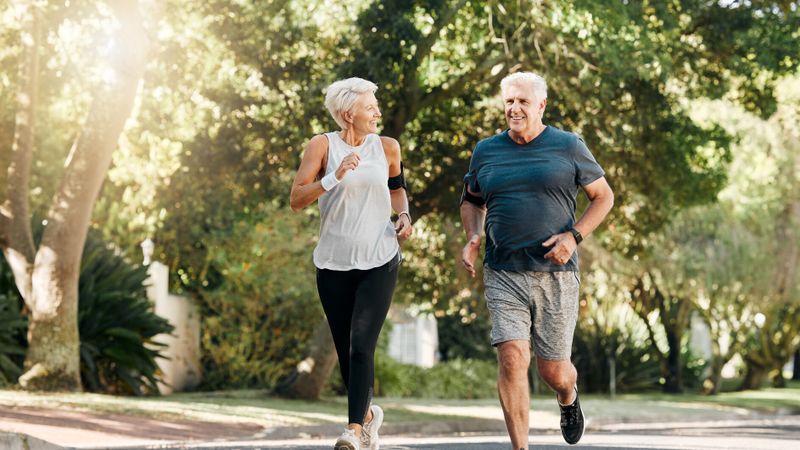 Illustration d'un couple faisant un footing
