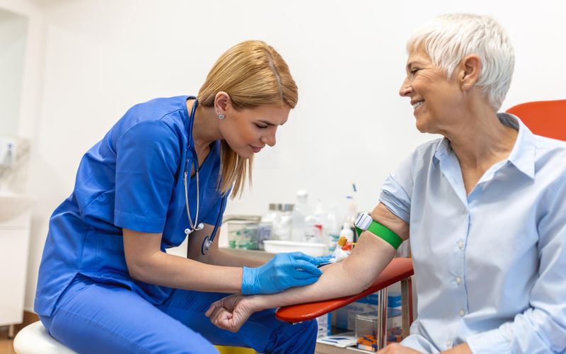 Jusqu'à quel âge et à quelles conditions puis-je donner mon sang?