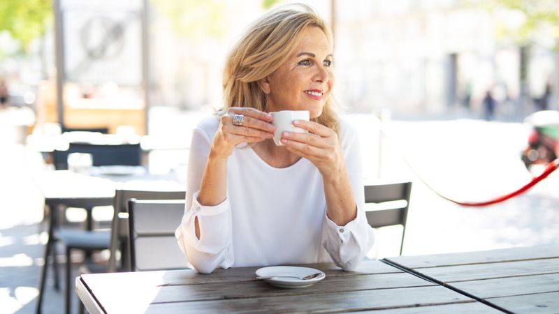 Illustration d'une femme de 60 ans