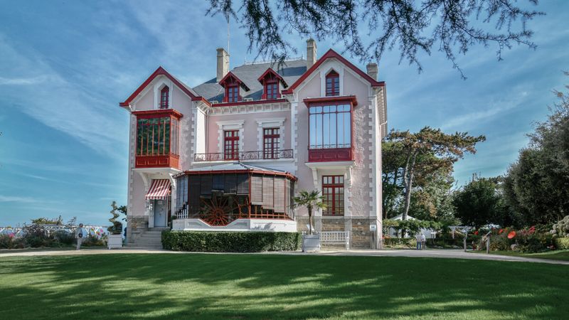 La Villa Les Lhumbs, maison d'enfance de Christian Dior