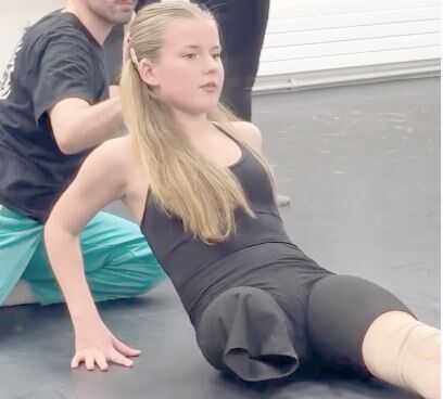 Vidéo. Maud Pruvost, une danseuse extraordinaire de 17 ans, sourde et amputée